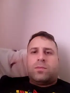 Snapshot of LucianM6 chatting on November 2025 12:37:02 PM LucianM6 online show from November 2025 12:37:02 PM