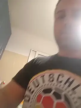 Snapshot of LucianM6 chatting on March 2026 04:44:01 PM LucianM6 online show from March 2026 04:44:01 PM