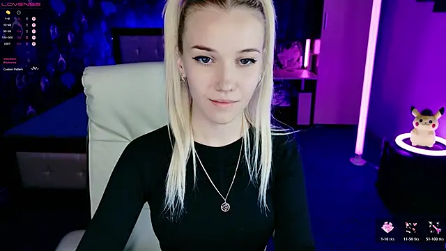 ShhhO O online show from November 2025 05:24:02 PM