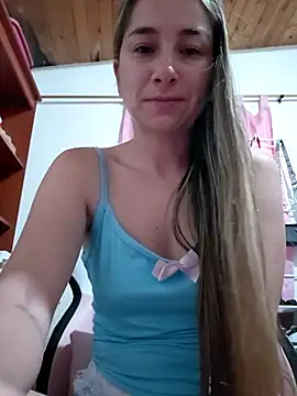 Snapshot of Iris_love18 chatting on May 2026 11:18:01 AM Iris love18 online show from May 2026 11:18:01 AM