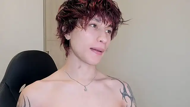 Snapshot of liamelf chatting on February 2026 07:10:02 AM liamelf online show from February 2026 07:10:02 AM