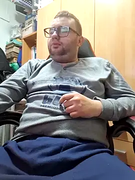 Javier bear online show from April 2026 09:14:02 AM