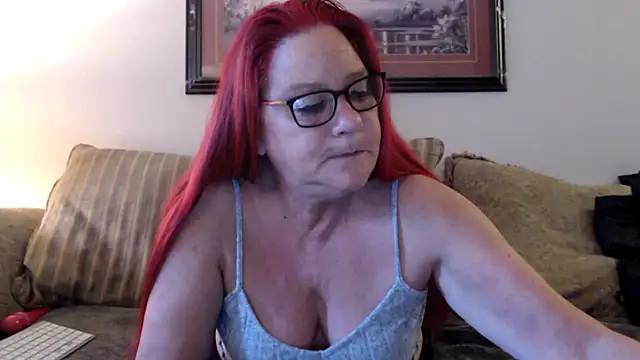 Snapshot of LexxiLeeds chatting on March 2025 10:44:01 PM LexxiLeeds online show from March 2025 10:44:01 PM