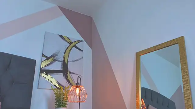 mailin18 online show from November 2025 10:23:01 PM