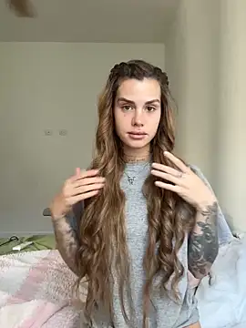 EmiliaCatalina online show from May 2026 08:03:02 PM