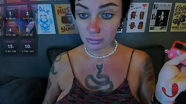 Snapshot of EllieOz chatting on July 2026 02:32:01 PM EllieOz online show from July 2026 02:32:01 PM