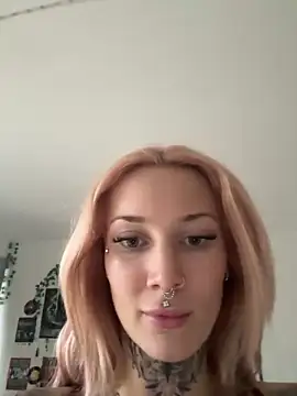 Snapshot of Stella-Kink chatting on December 2025 10:13:02 AM Stella-Kink online show from December 2025 10:13:02 AM