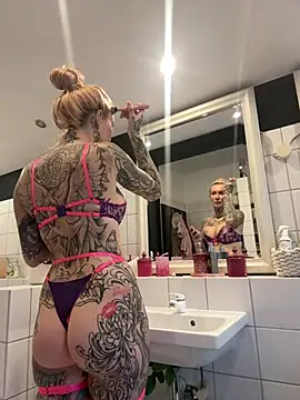 Snapshot of Stella-Kink chatting on February 2026 08:13:02 AM Stella-Kink online show from February 2026 08:13:02 AM