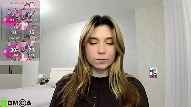 SweetMonicka online show from December 2024 05:08:01 PM