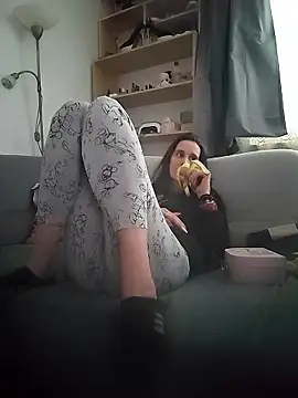 LauraBaby online show from January 2026 03:16:01 PM