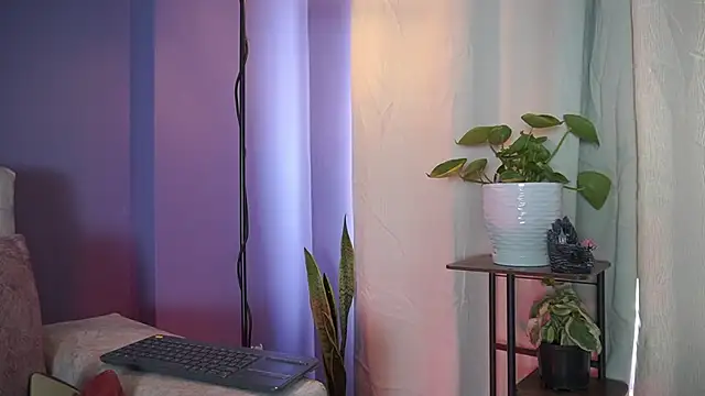 Snapshot of roselinedior chatting on July 2026 05:16:02 PM roselinedior online show from July 2026 05:16:02 PM