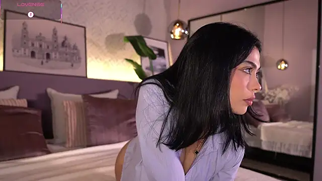 ElleDiane online show from November 2025 10:10:01 PM