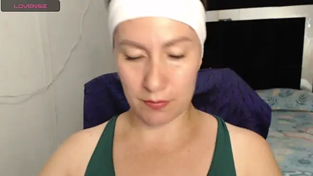 Snapshot of CATRINA-83 chatting on May 2026 11:02:01 PM CATRINA-83 online show from May 2026 11:02:01 PM