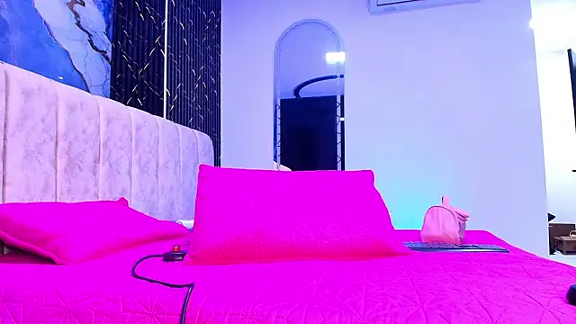 Snapshot of arl_chloee chatting on June 2026 03:13:02 AM arl chloee online show from June 2026 03:13:02 AM
