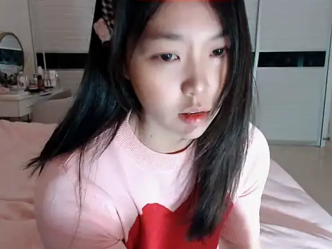 Snapshot of -Lucky_Girl chatting on February 2025 01:24:01 AM -Lucky Girl online show from February 2025 01:24:01 AM