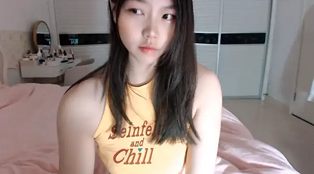 Snapshot of -Lucky_Girl chatting on March 2025 11:12:01 PM -Lucky Girl online show from March 2025 11:12:01 PM
