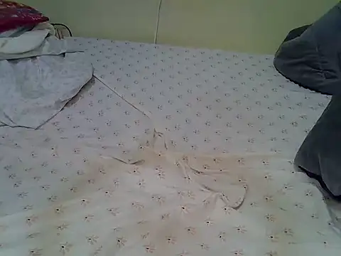 sweet veee online show from April 2026 01:20:01 PM