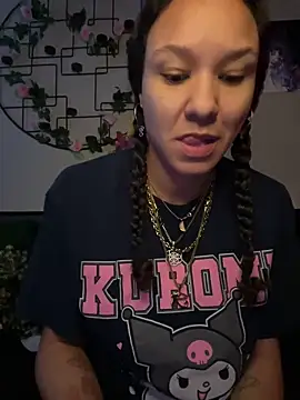 Snapshot of _Neeka_ chatting on February 2026 02:25:01 PM Neeka online show from February 2026 02:25:01 PM
