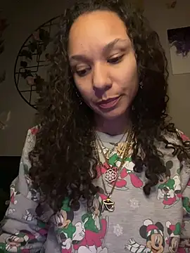 Snapshot of _Neeka_ chatting on February 2026 06:46:02 AM Neeka online show from February 2026 06:46:02 AM