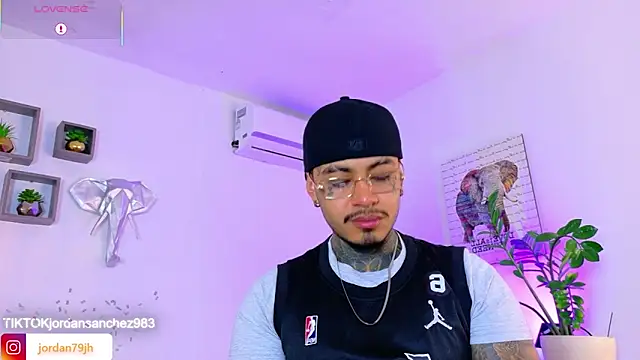 Snapshot of JordanSmiith_ chatting on April 2026 08:57:02 PM JordanSmiith online show from April 2026 08:57:02 PM