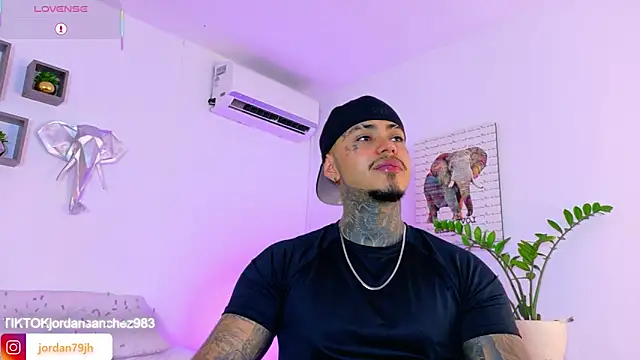 Snapshot of JordanSmiith_ chatting on May 2026 08:48:02 PM JordanSmiith online show from May 2026 08:48:02 PM