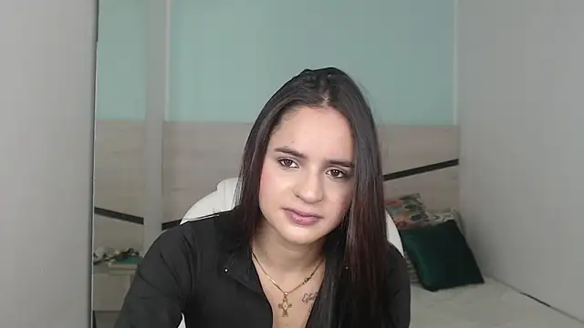 Snapshot of heidy_hoiss chatting on December 2024 08:36:01 PM heidy hoiss online show from December 2024 08:36:01 PM