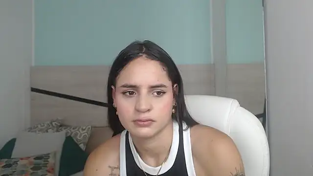 Snapshot of heidy_hoiss chatting on January 2025 08:21:02 PM heidy hoiss online show from January 2025 08:21:02 PM