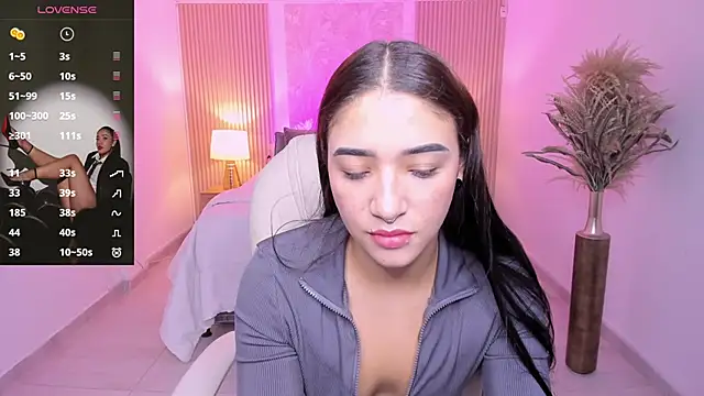 Antonella Grayy online show from November 2025 11:01:02 AM