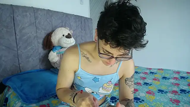 linda 33 online show from April 2026 08:28:02 PM