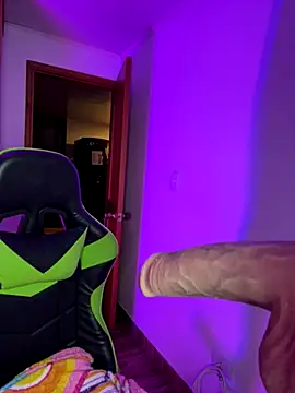 leila 22 online show from November 2025 07:31:01 AM