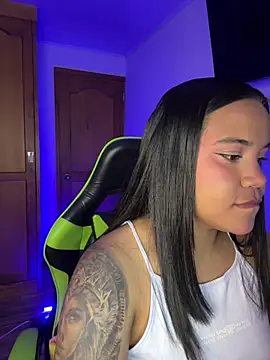 leila 22 online show from April 2026 08:01:02 AM