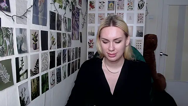 Snapshot of CapriScorpion chatting on January 2026 03:06:01 PM CapriScorpion online show from January 2026 03:06:01 PM