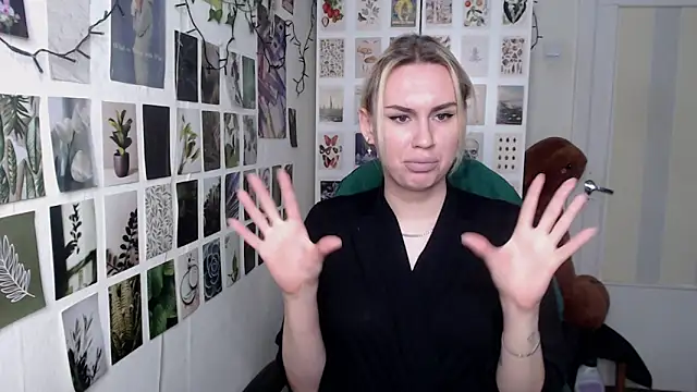 Snapshot of CapriScorpion chatting on February 2026 11:35:02 AM CapriScorpion online show from February 2026 11:35:02 AM