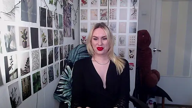 Snapshot of CapriScorpion chatting on February 2026 12:35:01 PM CapriScorpion online show from February 2026 12:35:01 PM