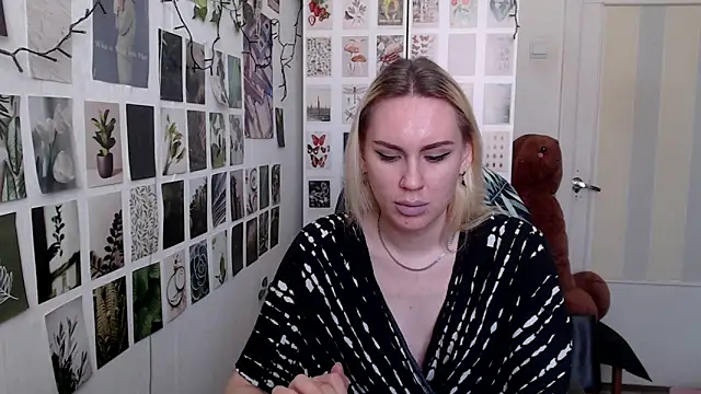 Snapshot of CapriScorpion chatting on February 2026 10:14:02 AM CapriScorpion online show from February 2026 10:14:02 AM