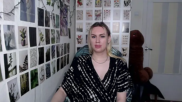 Snapshot of CapriScorpion chatting on February 2026 11:53:02 AM CapriScorpion online show from February 2026 11:53:02 AM