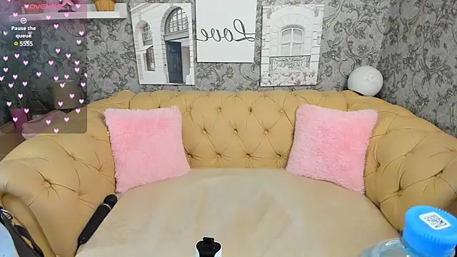 Tina Walker online show from January 2025 07:07:01 PM