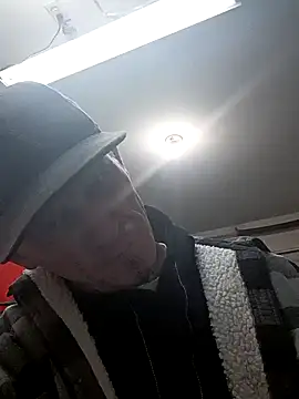 Snapshot of ironwood420 chatting on December 2024 11:28:01 AM ironwood420 online show from December 2024 11:28:01 AM