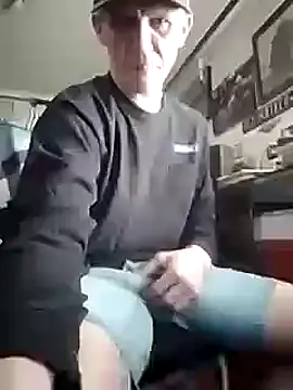 Snapshot of ironwood420 chatting on December 2024 08:21:01 AM ironwood420 online show from December 2024 08:21:01 AM