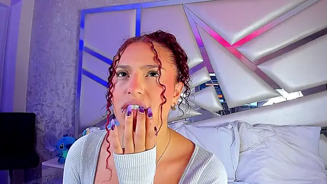 Miia002 online show from October 2025 03:19:01 AM