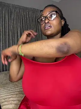 Snapshot of Bustygoddess32 chatting on February 2026 09:00:02 PM Bustygoddess32 online show from February 2026 09:00:02 PM