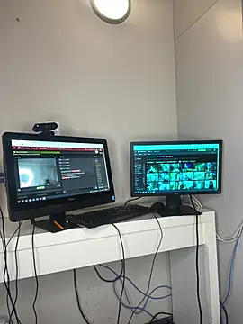 Snapshot of Bustygoddess32 chatting on March 2026 01:18:02 AM Bustygoddess32 online show from March 2026 01:18:02 AM