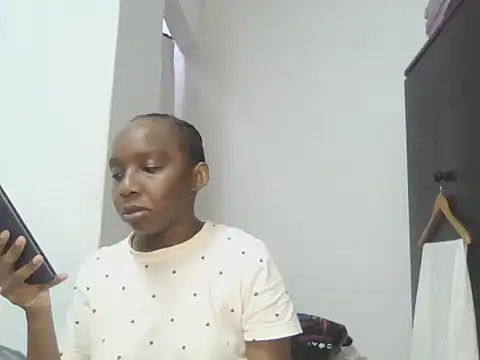 Sexxybella27 online show from November 2025 05:56:02 PM