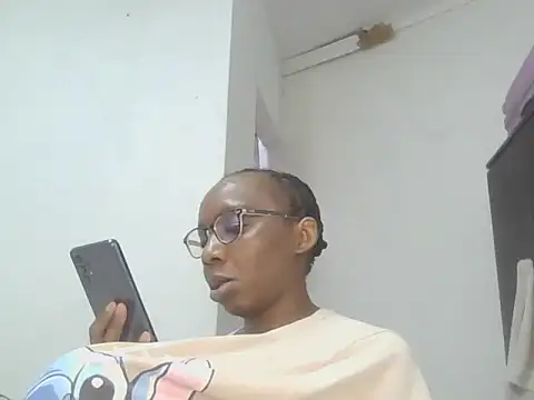 Sexxybella27 online show from November 2025 07:24:01 PM