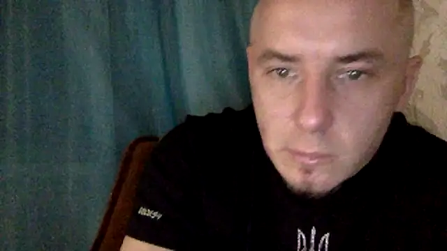 KristiDan online show from December 2025 07:01:02 PM