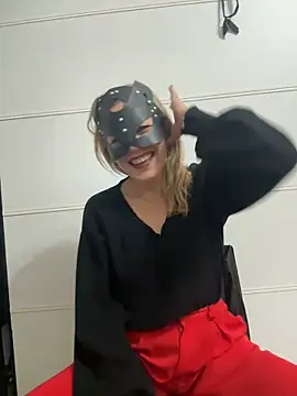 LadyScarlett-xk online show from December 2024 04:53:01 PM