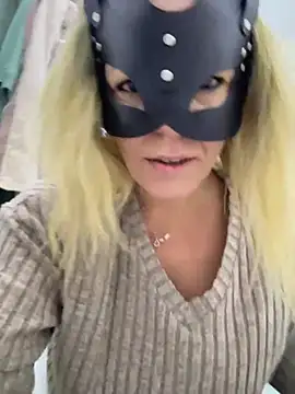 LadyScarlett-xk online show from January 2025 08:40:02 AM