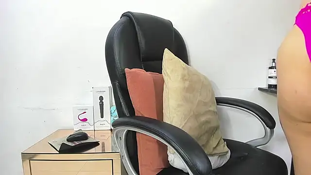 Barbie girl 69 online show from November 2025 03:55:01 PM