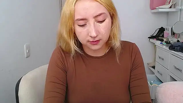 Barbie girl 69 online show from May 2026 04:58:02 PM