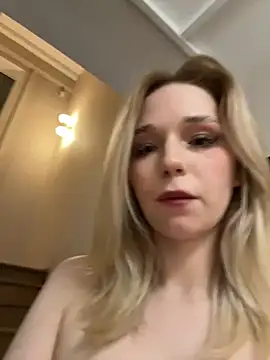 RollingGirls online show from February 2025 05:15:01 PM